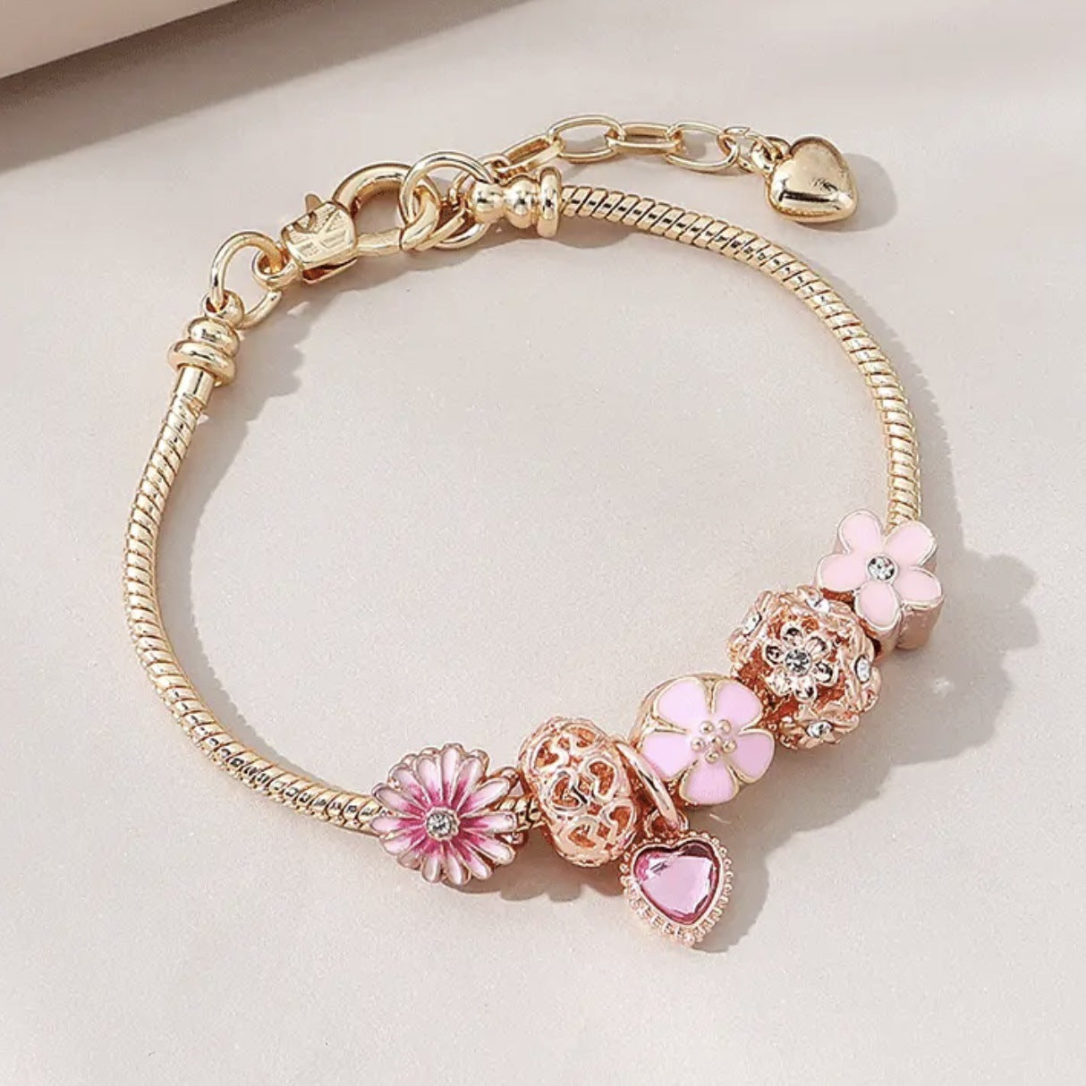 Wholesale Swan Heart Design Bracelet Gold Fashion Accessory Gift for Women