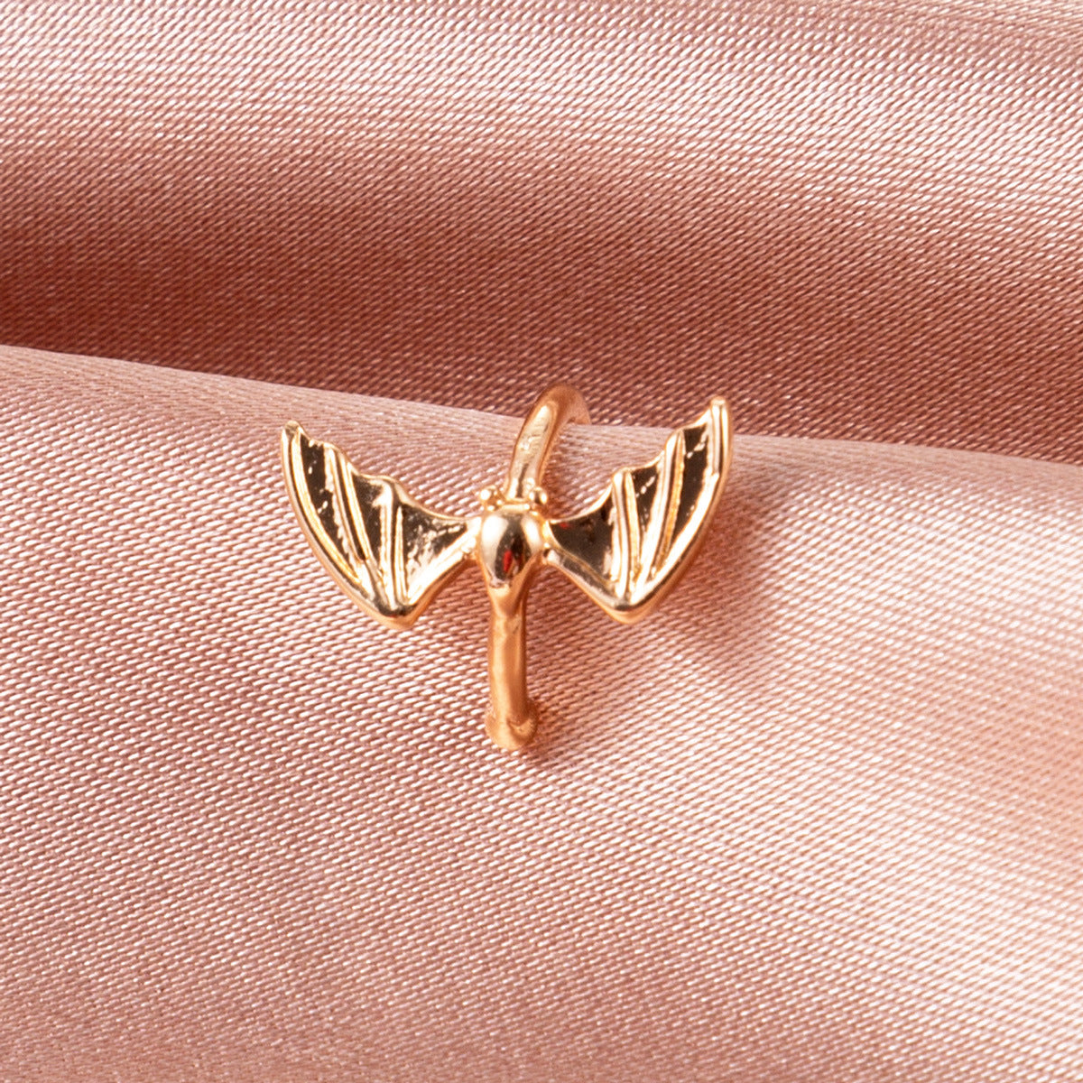 Wholesale Gothic Bat Clip On Earrings Dark Trendy Unisex Fashion Jewelry Accessory for Party Gift Boutique