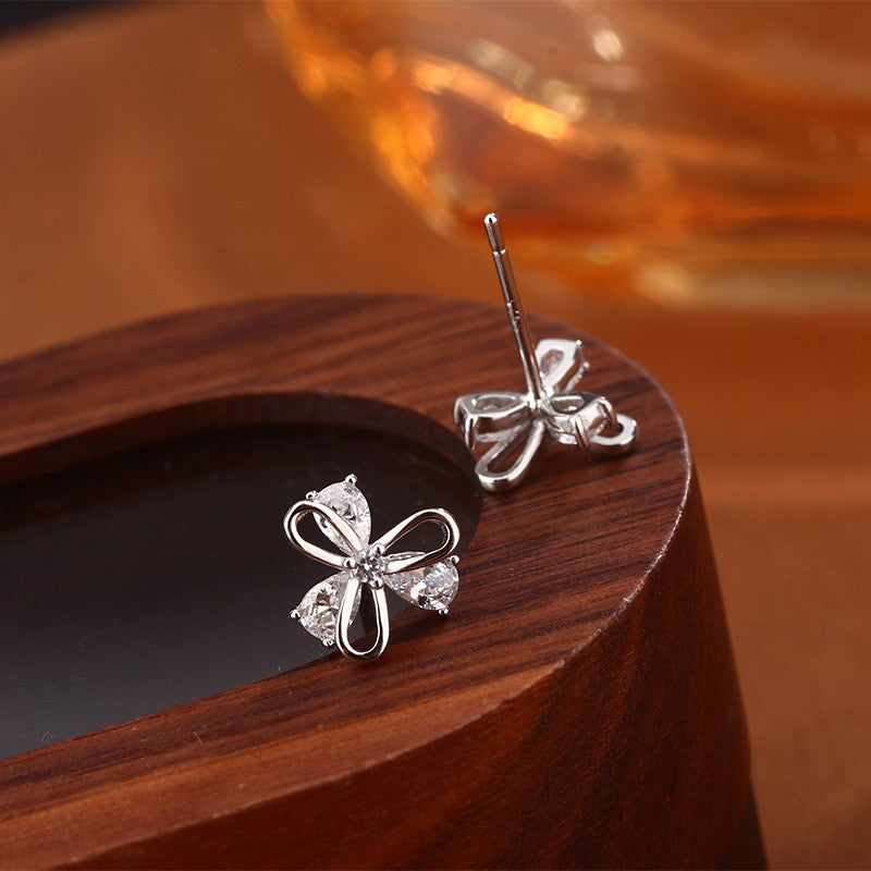 Wholesale Sterling Silver 925 New Arrival Three-leaf Flower Stud Earrings