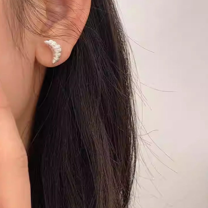 Wholesale Alkaline water ox horn AB stud earrings