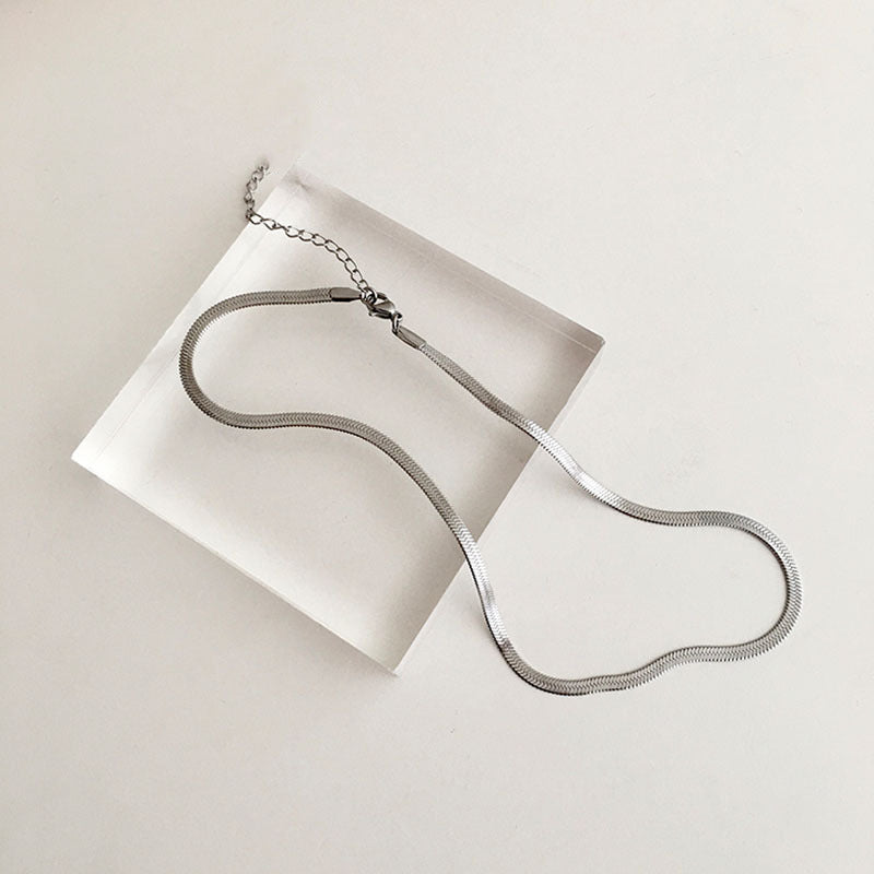 Wholesale simple chain long necklace creative winding snake bone chain tassel necklace