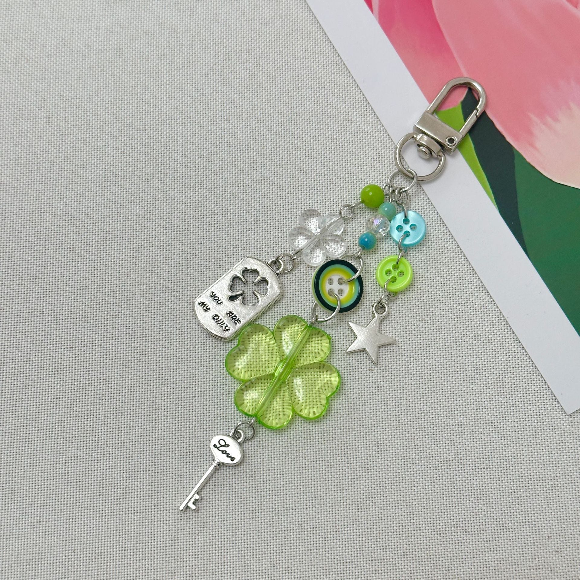 Wholesale  Four-leaf Clover Pendant Keychains