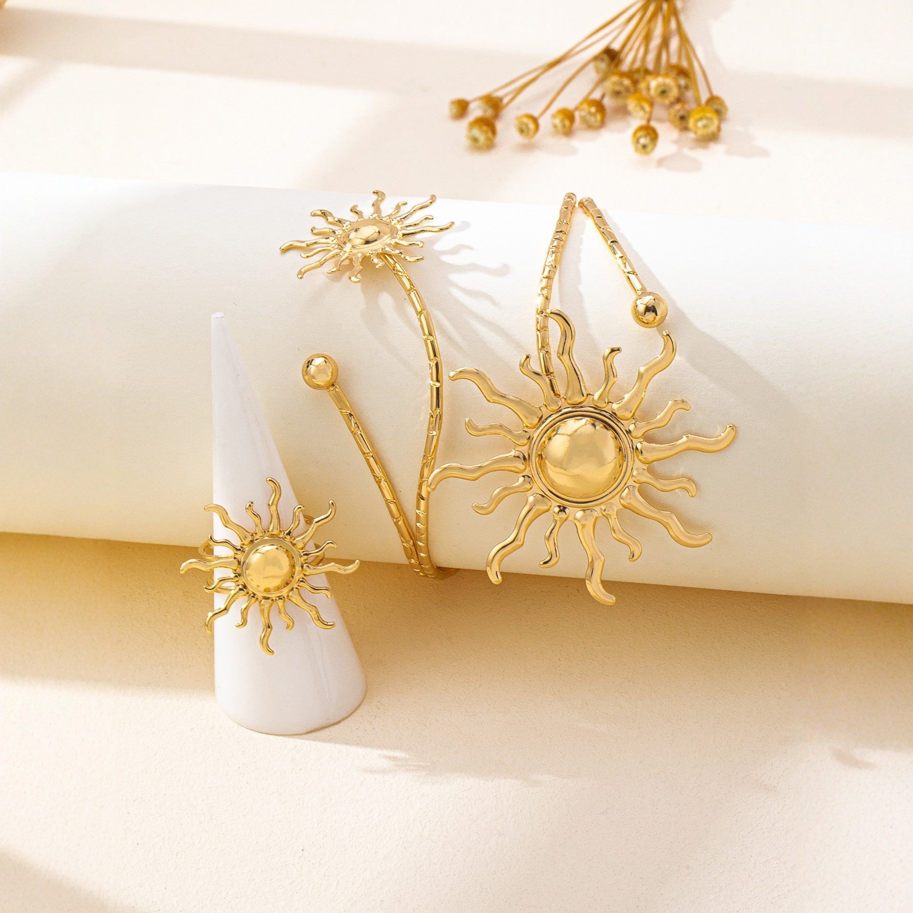 Wholesale r metal sunflower open bracelet and ring set,  retro and unique light luxury women' s jewelry