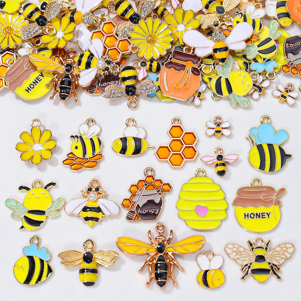 Wholesale 10pcs/pack  Alloy Oil Dripping Cartoon Bee Animal DIY Earrings Keychain Pendant Jewelry Accessories Bag Pendant