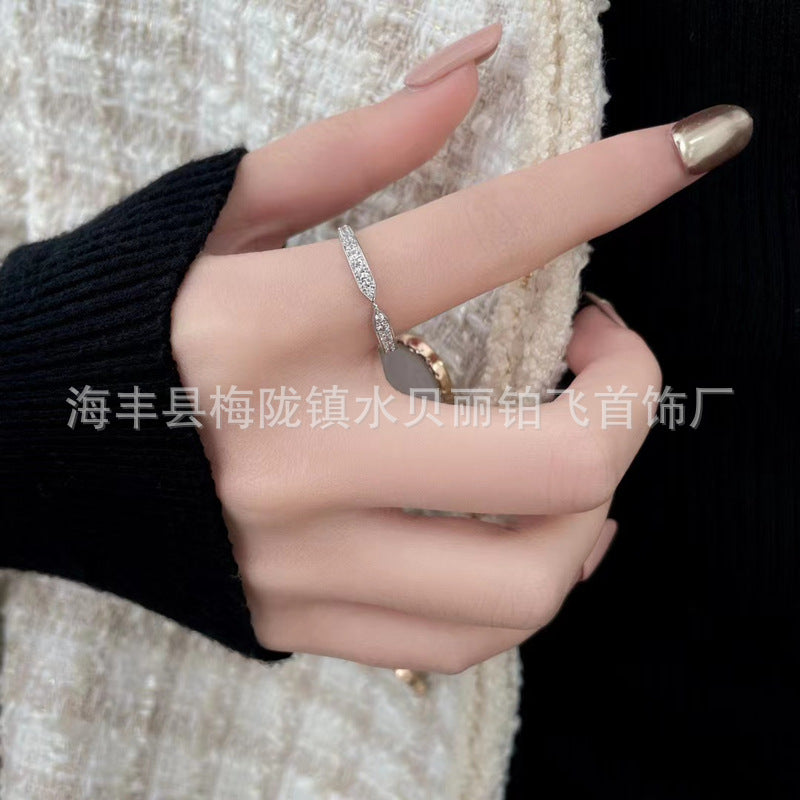 Wholesale V gold plated gold Liens wedding diamond ring