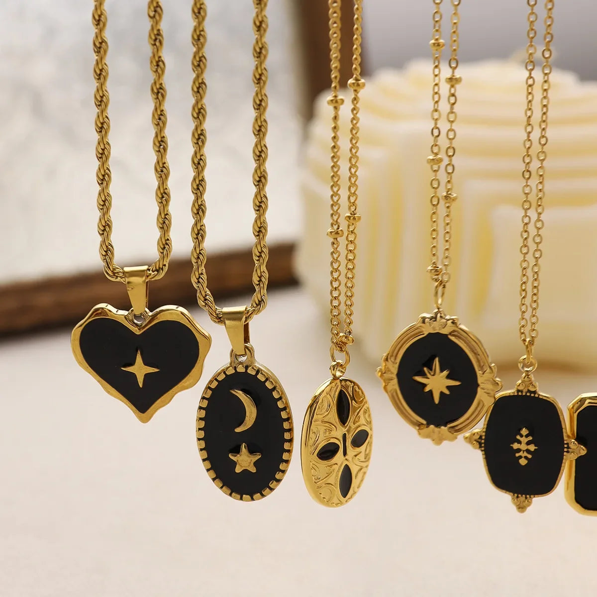 Wholesale  oil dripping necklace moon pattern titanium steel gold-plated necklace
