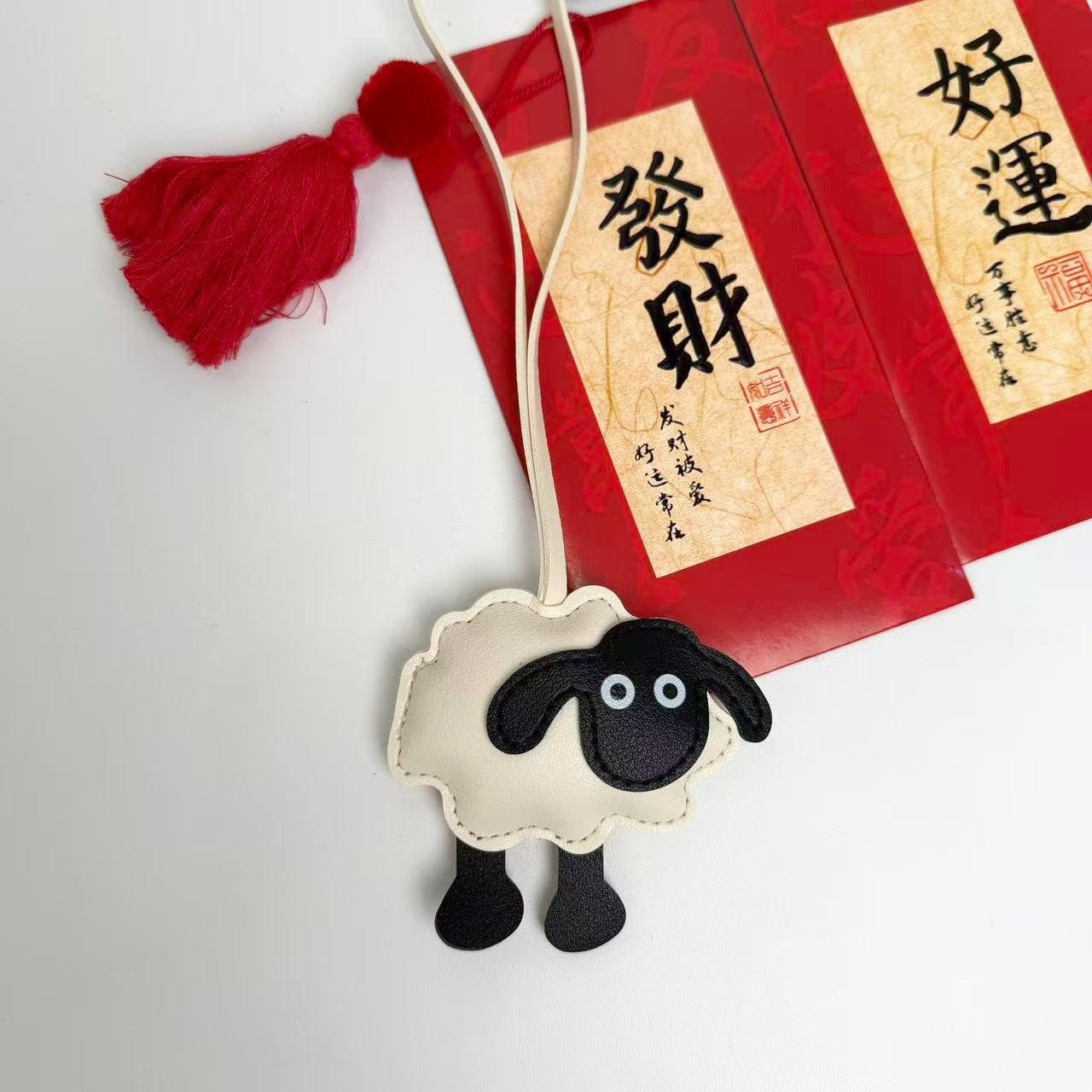 Wholesale Cute PU Leather Lamb Pendant Keychain for Bag Car Key Accessories