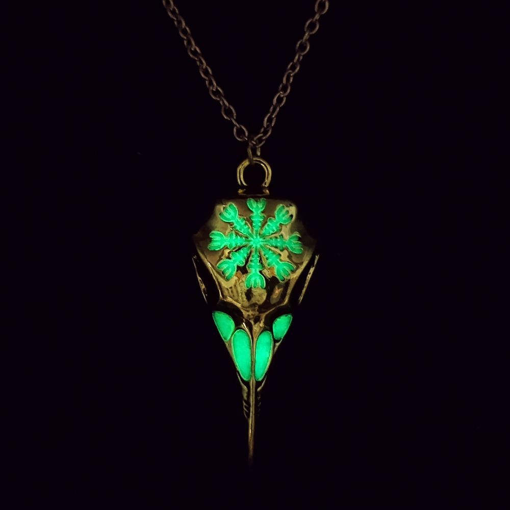 Wholesale  Retro Luminous Pendants Viking Crow Skull Eagle Beak Luminous Necklace