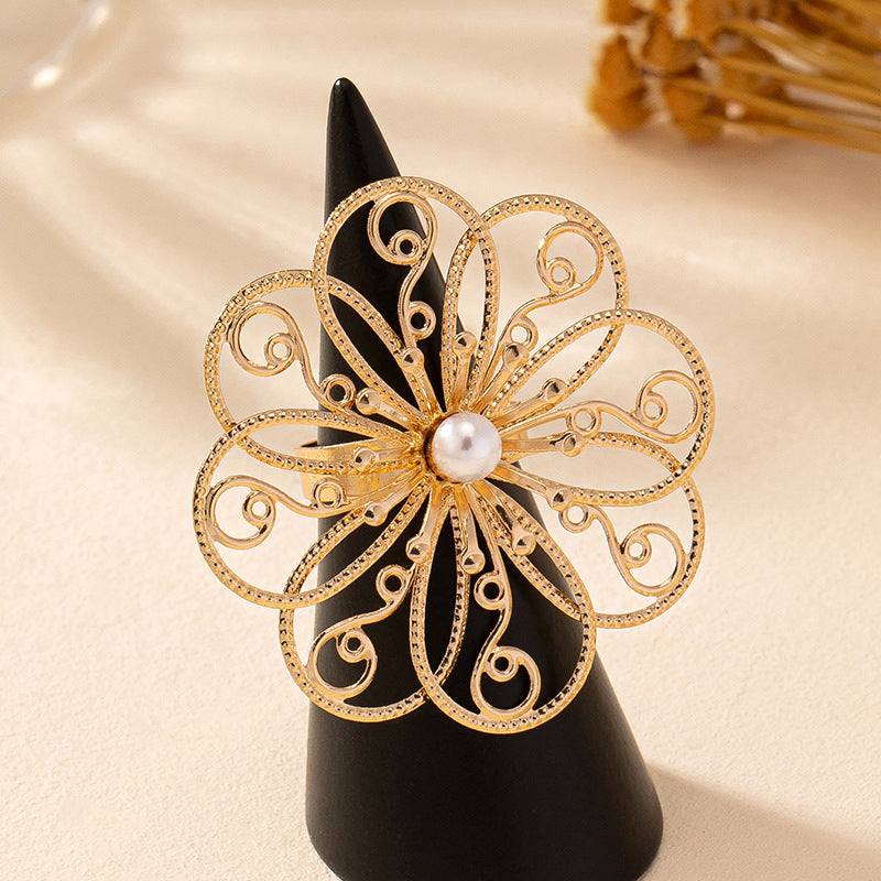 Wholesale Exaggerated New Flower Women' s Ring Fashion Metal Hollow Flower Exaggerated Bracelet Ring