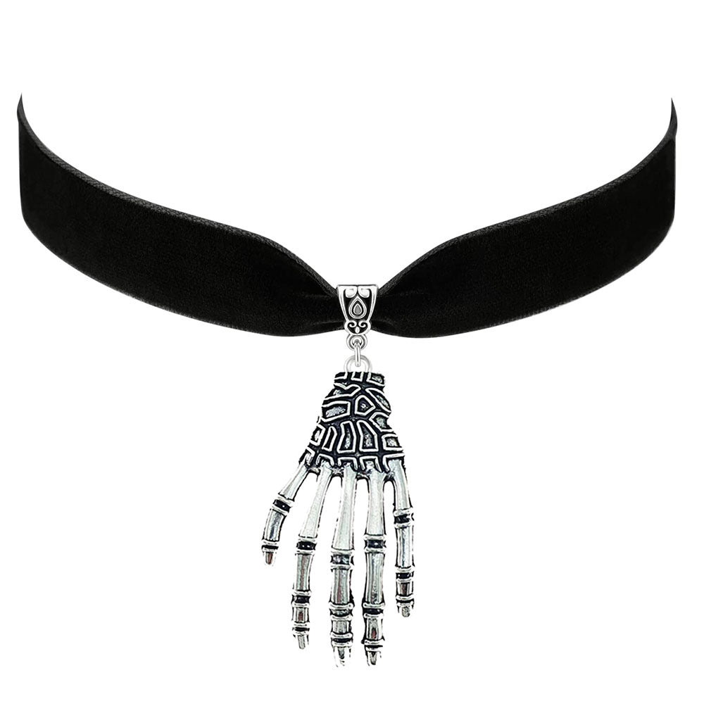 Wholesale    exaggerated skull Palm pendant necklace