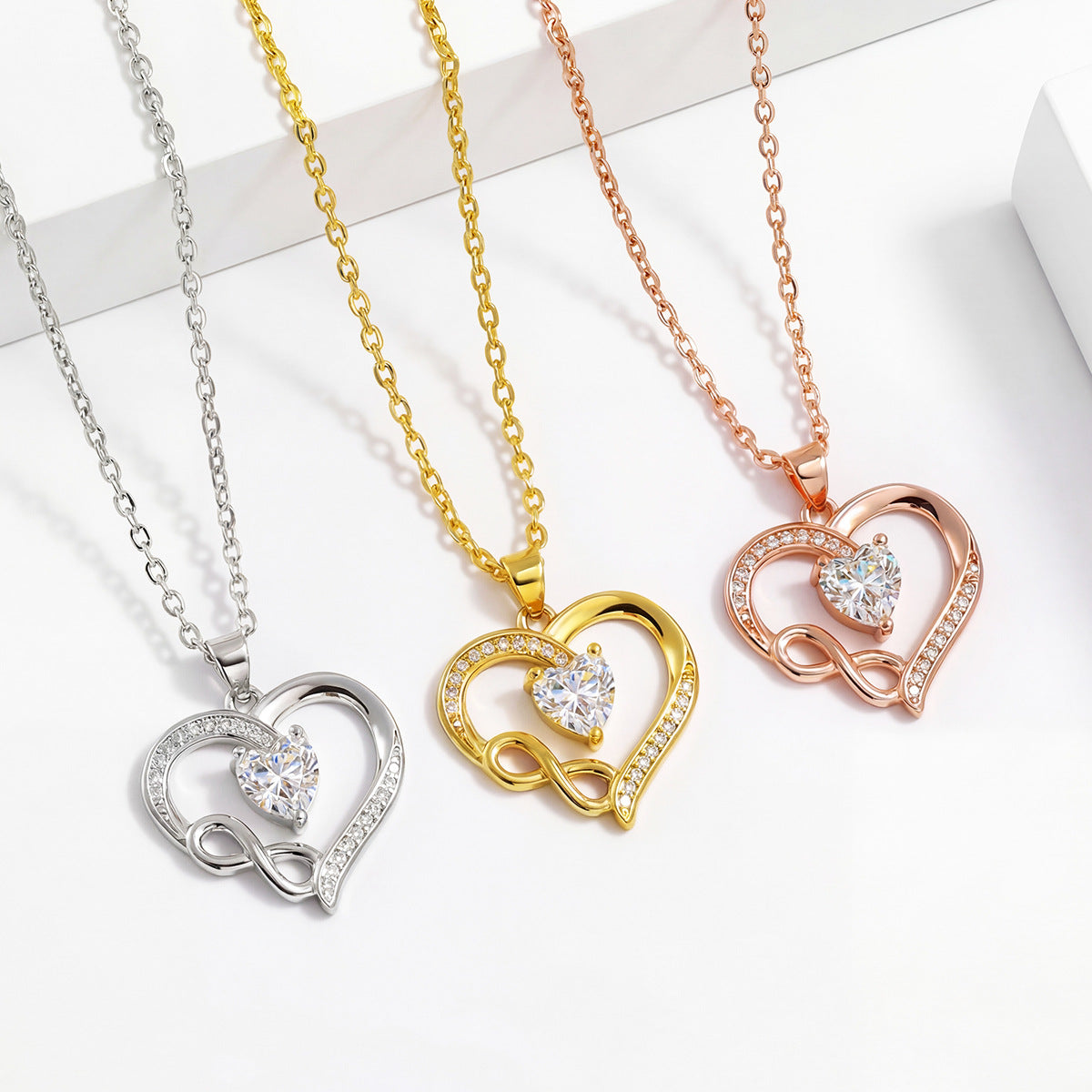 Wholesale Trendy Love Heart Layering Necklace,  Elegant O-Chain Design,  Fashion Jewelry Accessory for Women