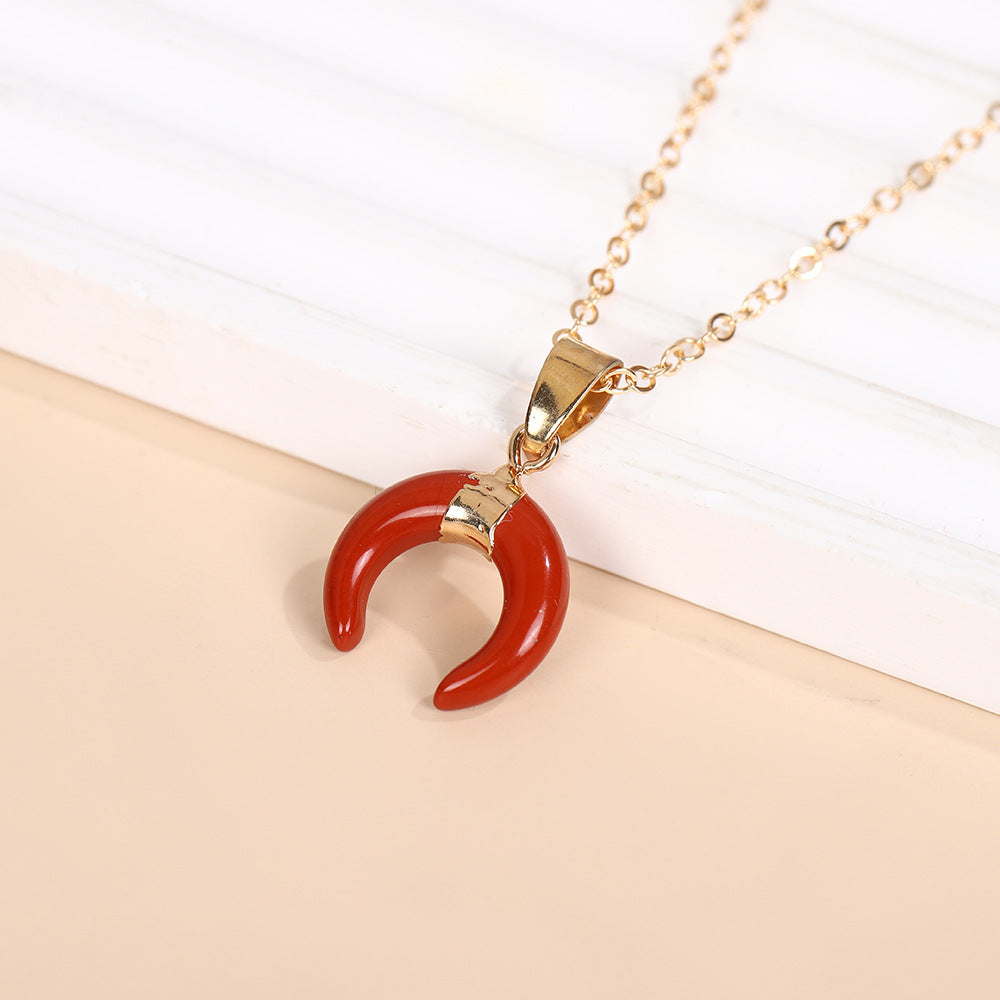 Wholesale Quartz Moon Pendant Necklace Minimalist Jewelry Accessory For Everyday Wear