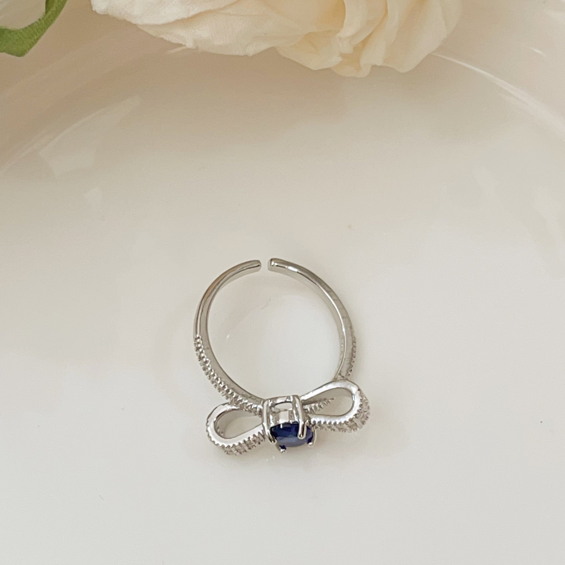 Wholesale  Dark blue Pigeon Egg Bow Ring