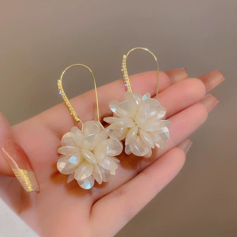 Wholesale  Diamond-encrusted Pearl Flower Earrings