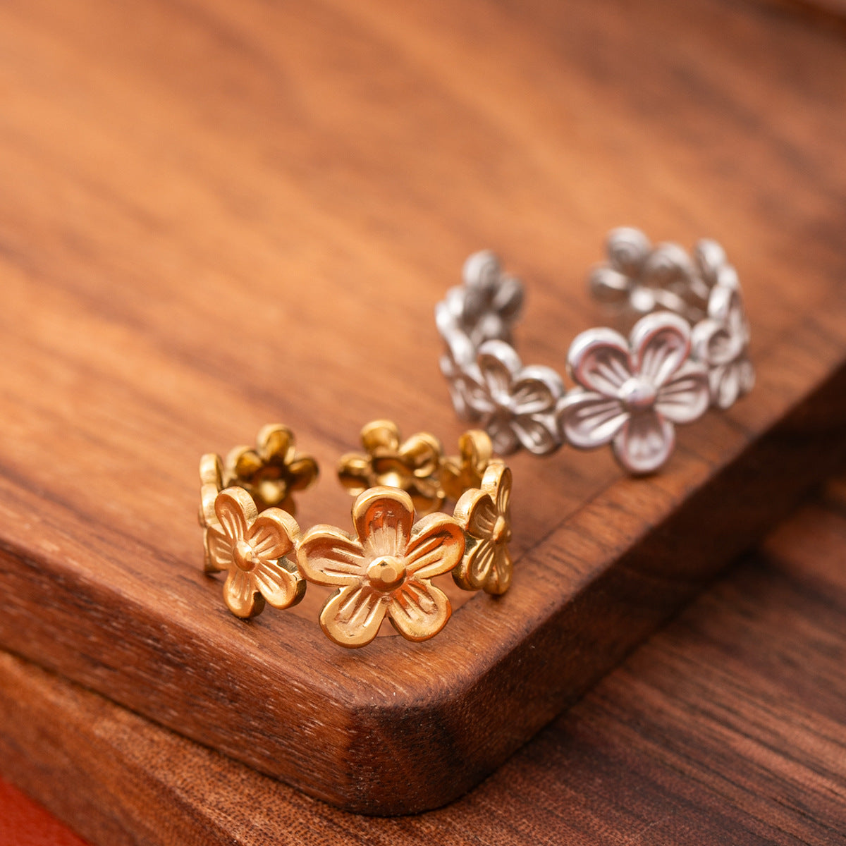 Wholesale Stainless Steel Flower Ring with Vacuum Gold Plating,  Trendy Fashion Jewelry Accessory for Women