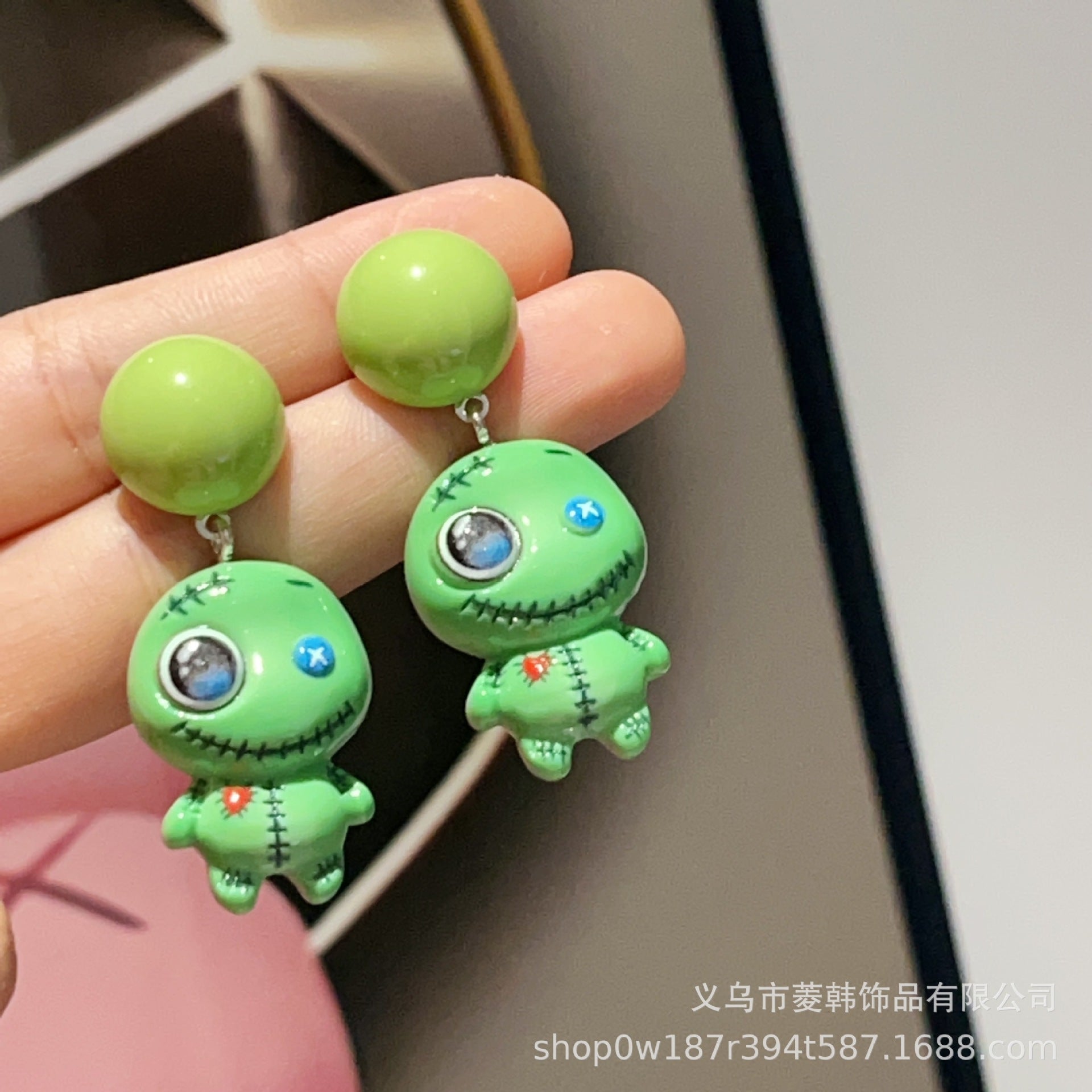 Wholesale Cute cartoon  green earrings