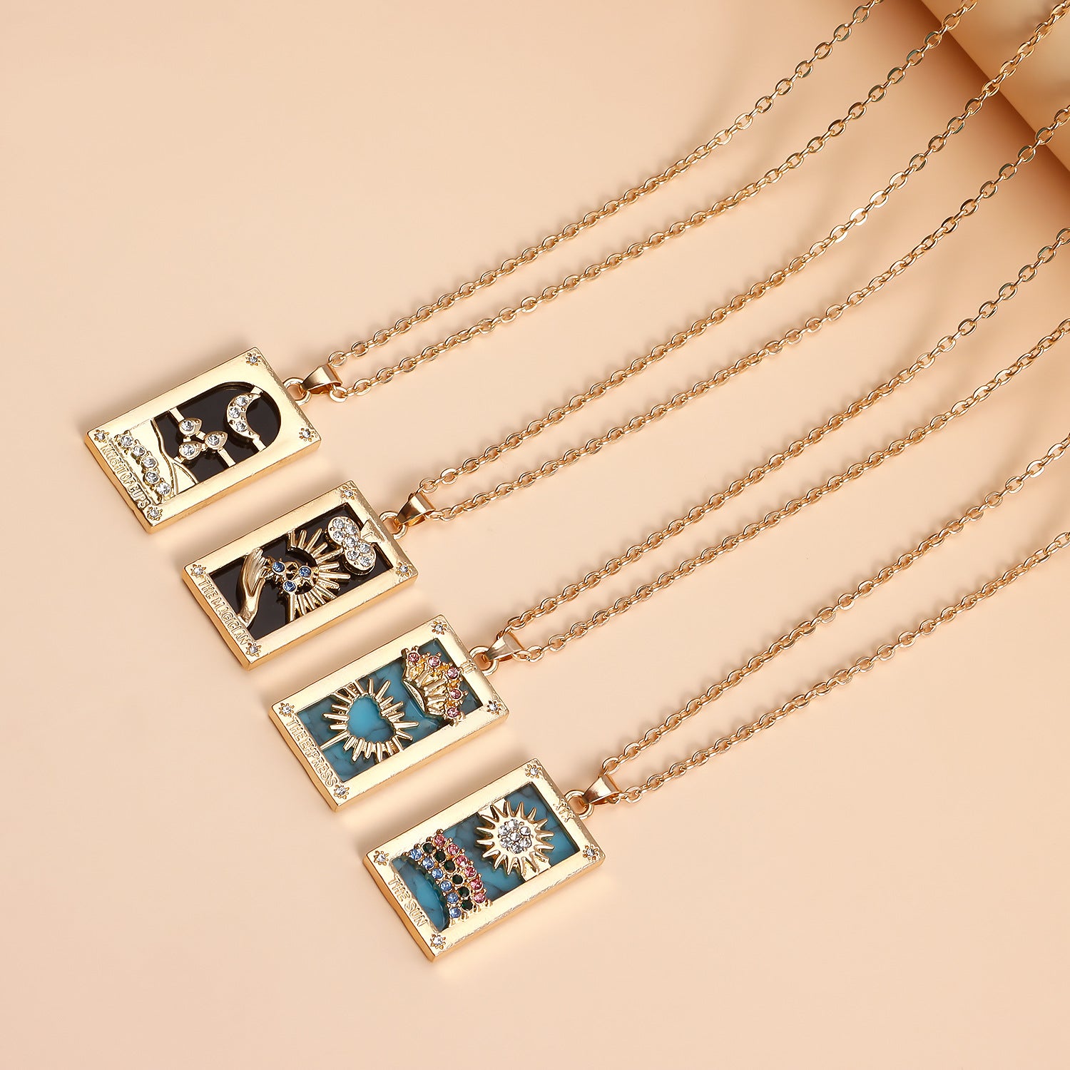 Wholesale Alloy Layering Chain Pendant Necklace Fashion Jewelry Accessory