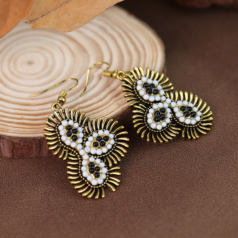 Wholesale Bohemian ethnic style heart-shaped ear hooks