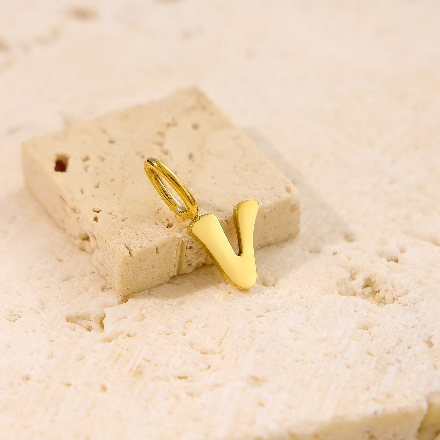 Wholesale Stainless steel 26 English small letter pendant