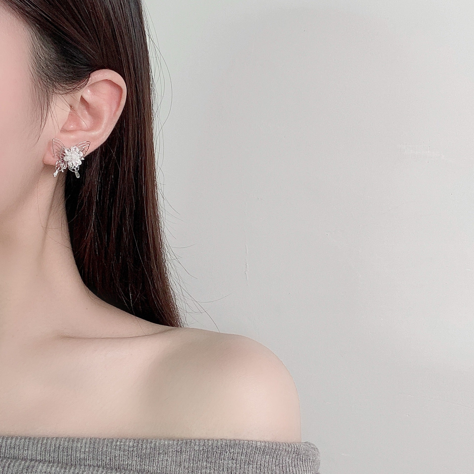 Wholesale  Hollow Butterfly Earrings White Zircon Ball Earrings