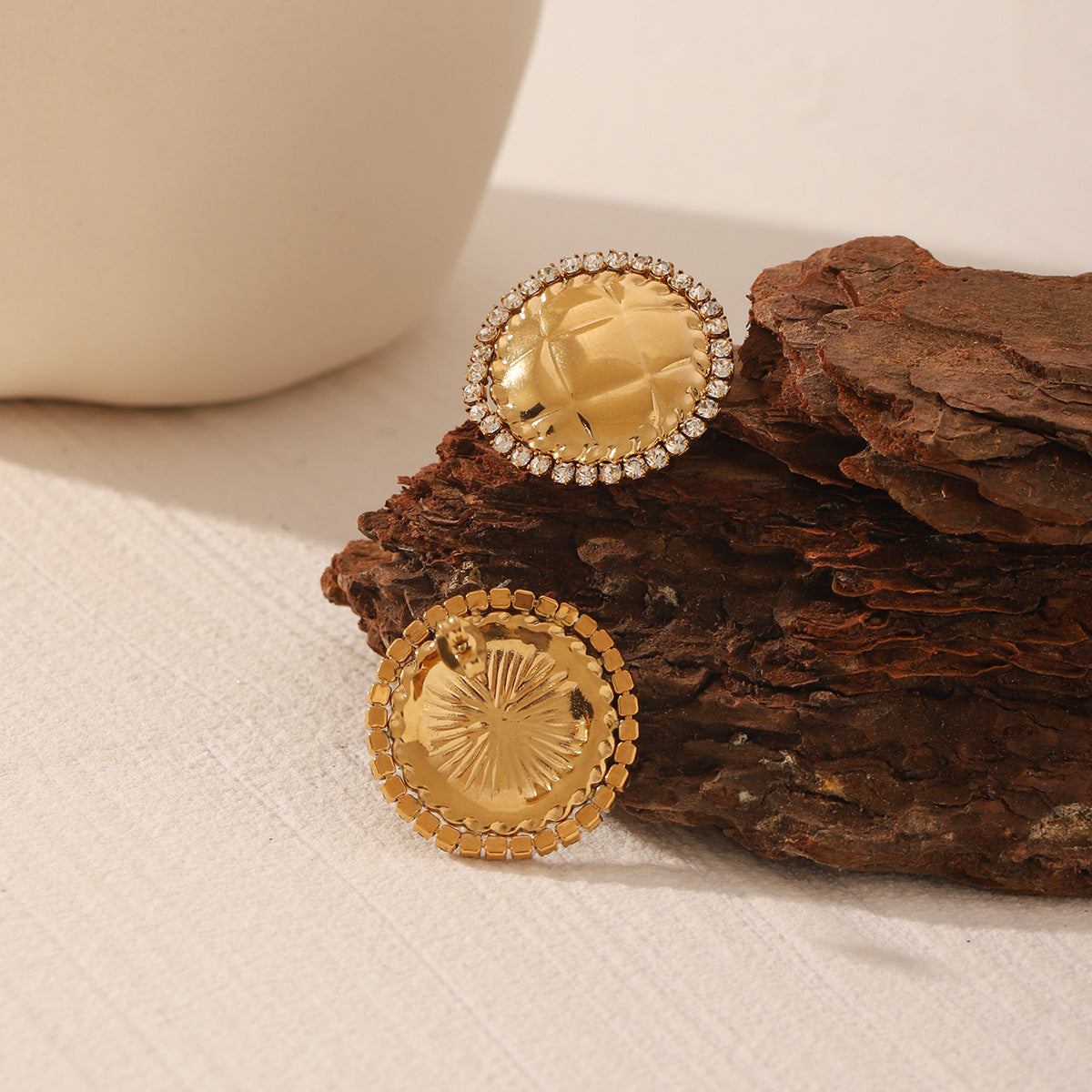 Wholesale  diamond round earrings women's stainless steel plated 18K gold stud earrings