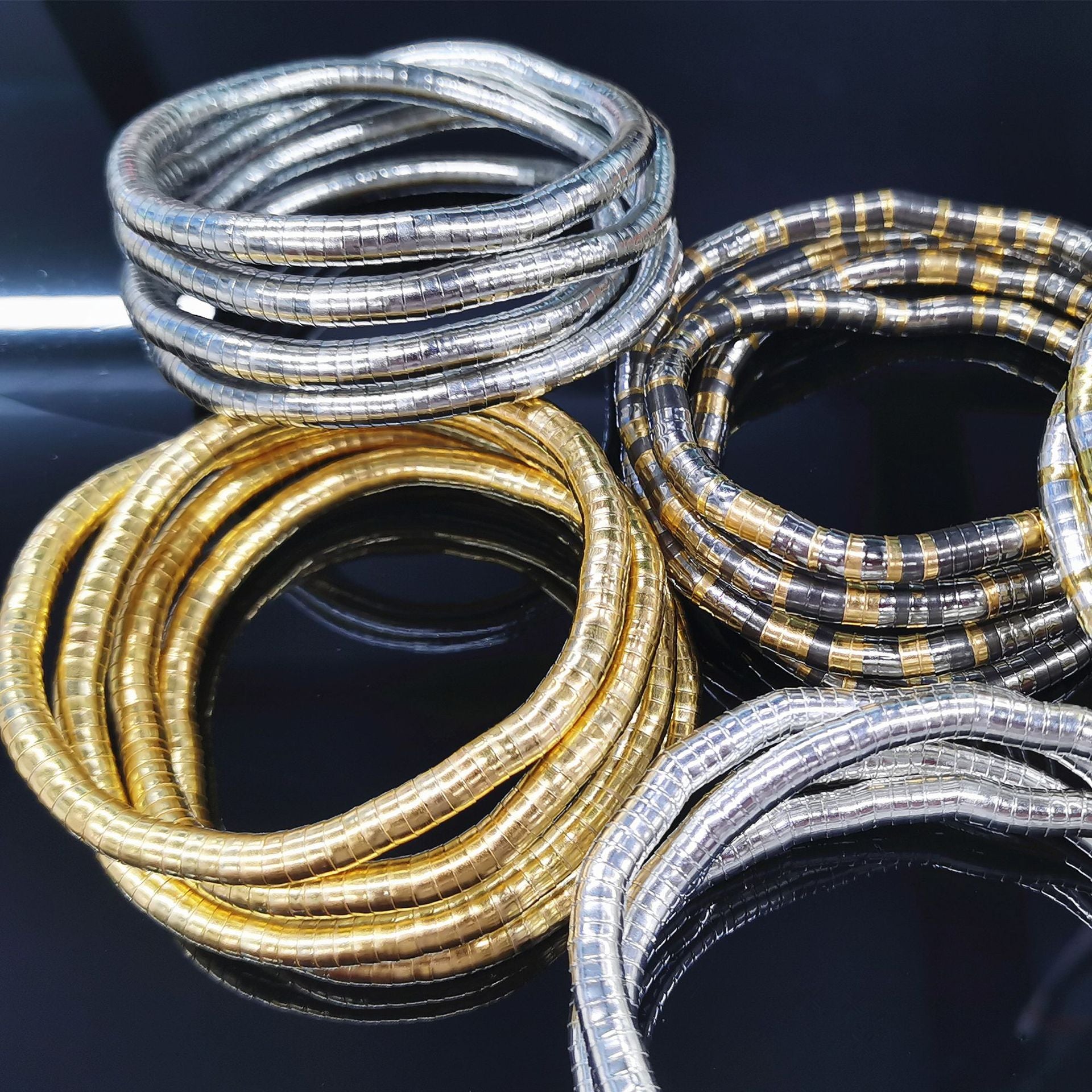 Großhandel zufällige Biegung und Wicklung, die Schlangenkette einstellen