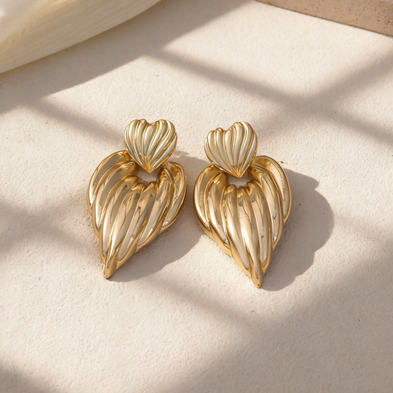 Wholesale Ocean-Inspired Textured Gold Conch and Starfish Stud Earrings