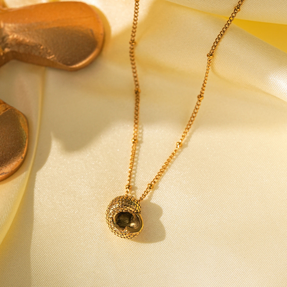 Wholesale Bohemia do not fade titanium steel  pearl pendant necklace