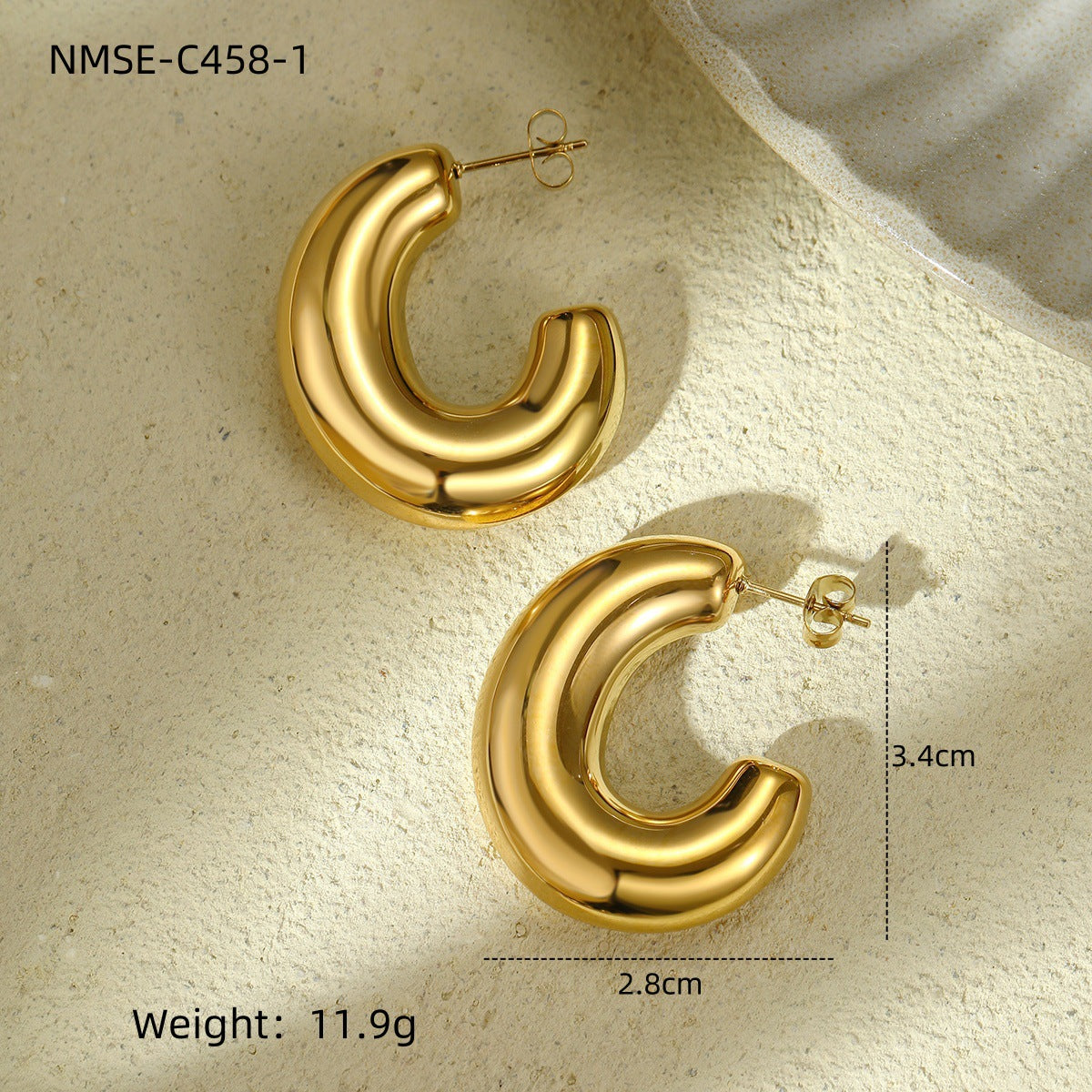 Wholesale  stainless steel retro  hollow 18K gold earrings jewelry