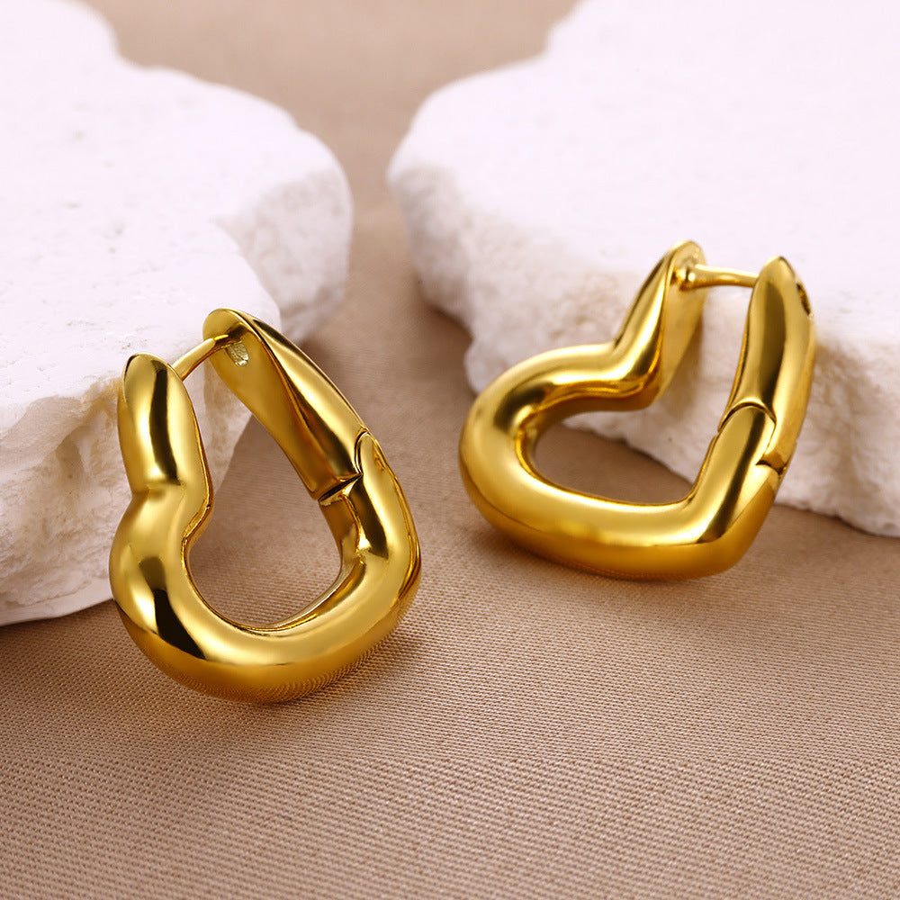 Wholesale non-fading 18K gold titanium steel heart-shaped earrings