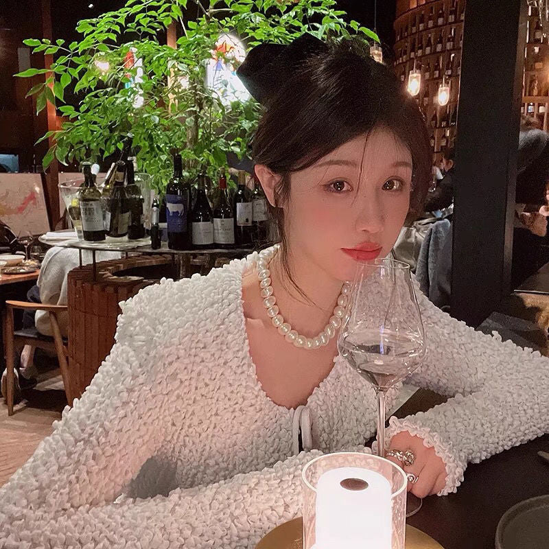 Wholesale Pearl Necklace Light Luxury Clavicle Chain