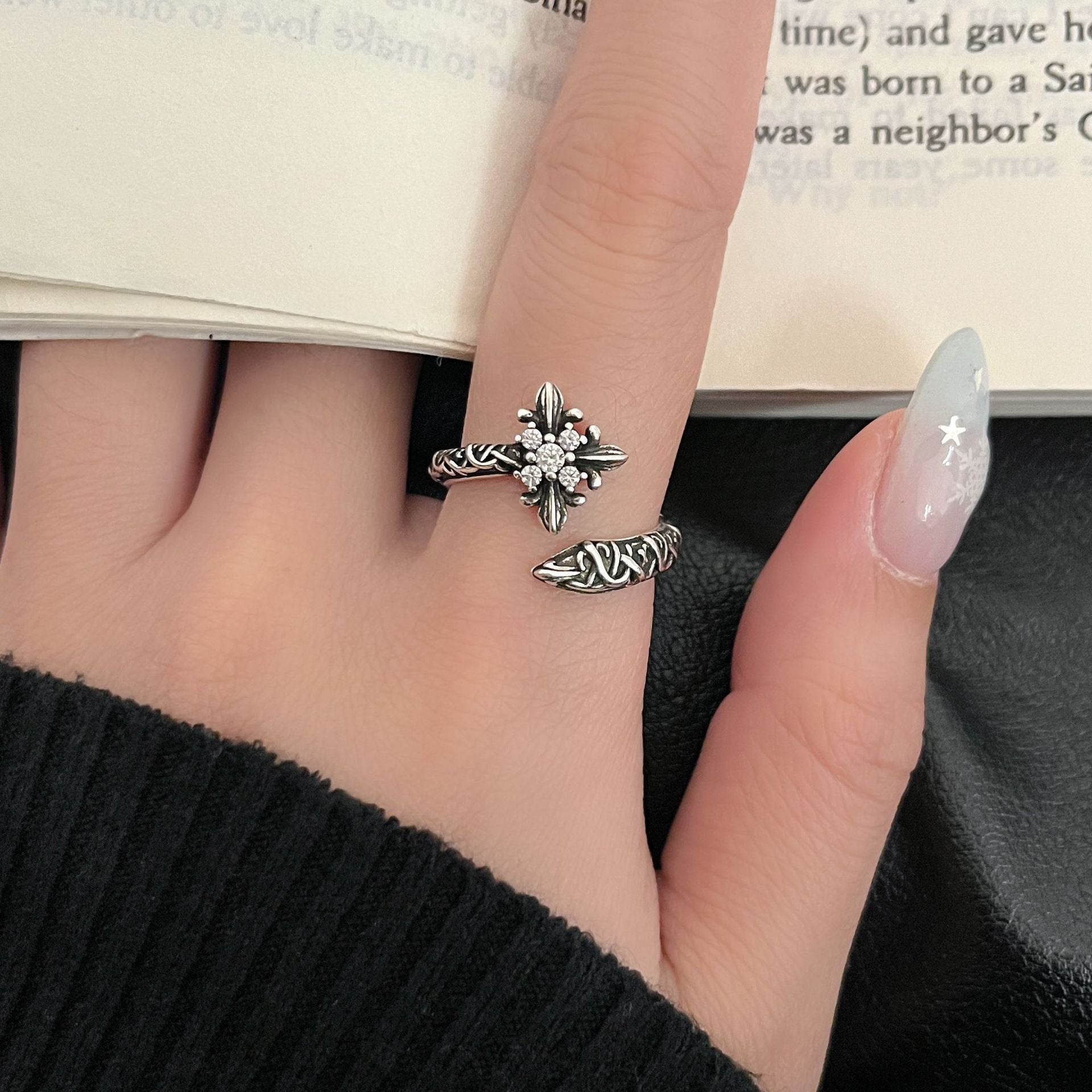 Wholesale Vintage Copper Cross Star Adjustable Ring for Women Fashion Jewelry Accessory