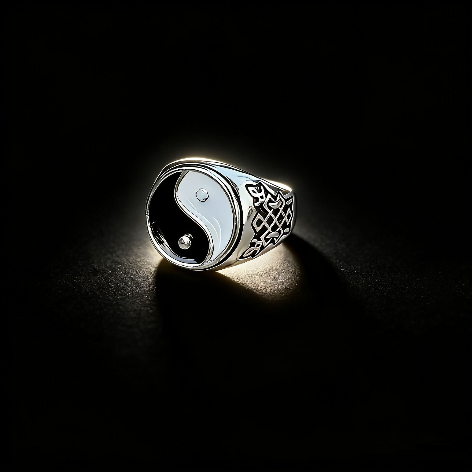Wholesale Antique Silver Zinc Alloy Taiji Bagua Ring Unisex Drip Oil Jewelry Accessory