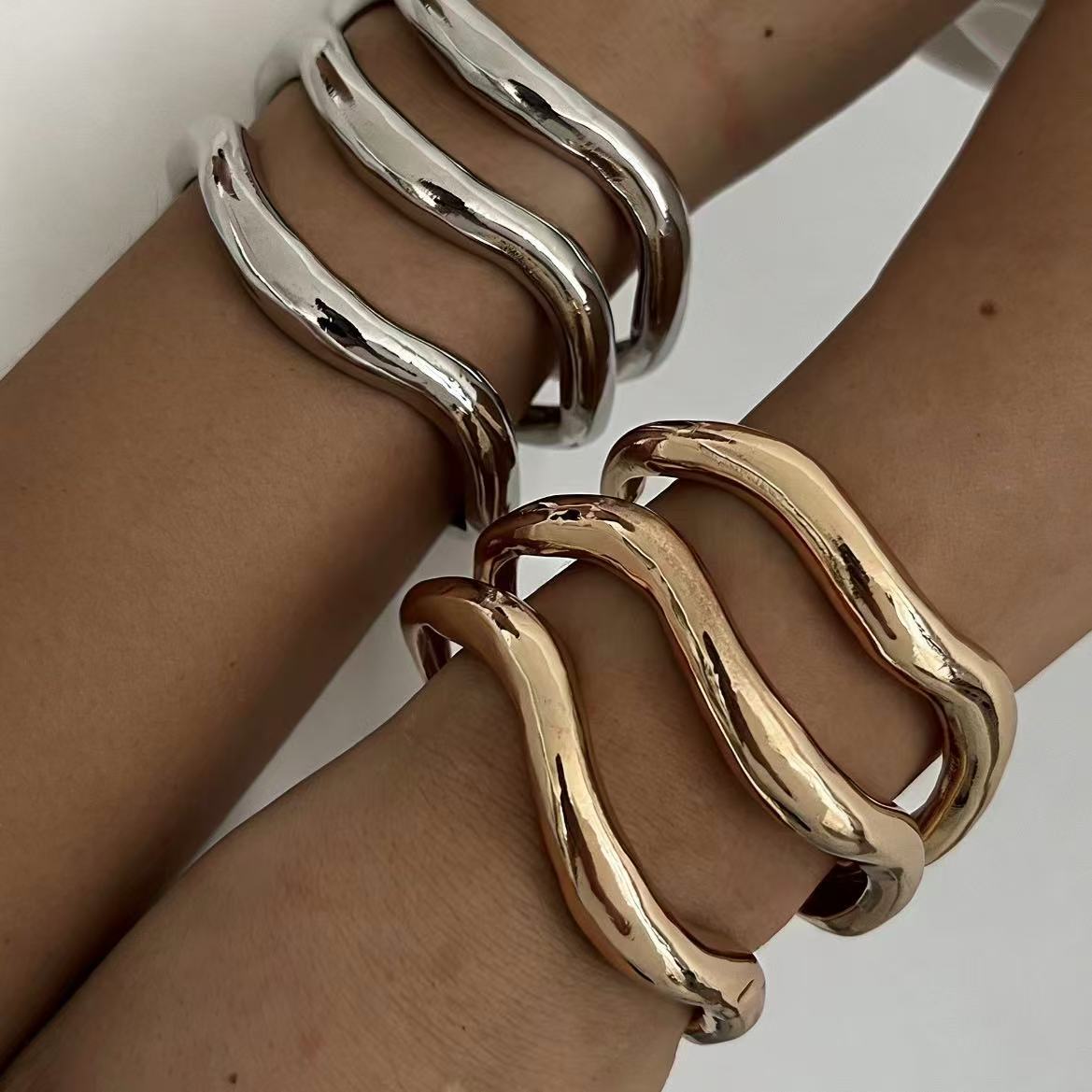 Wholesale Irregular Lava Design Gold Polished Alloy Open Bangle Set Chic Jewelry Accessory For Boutique Resale