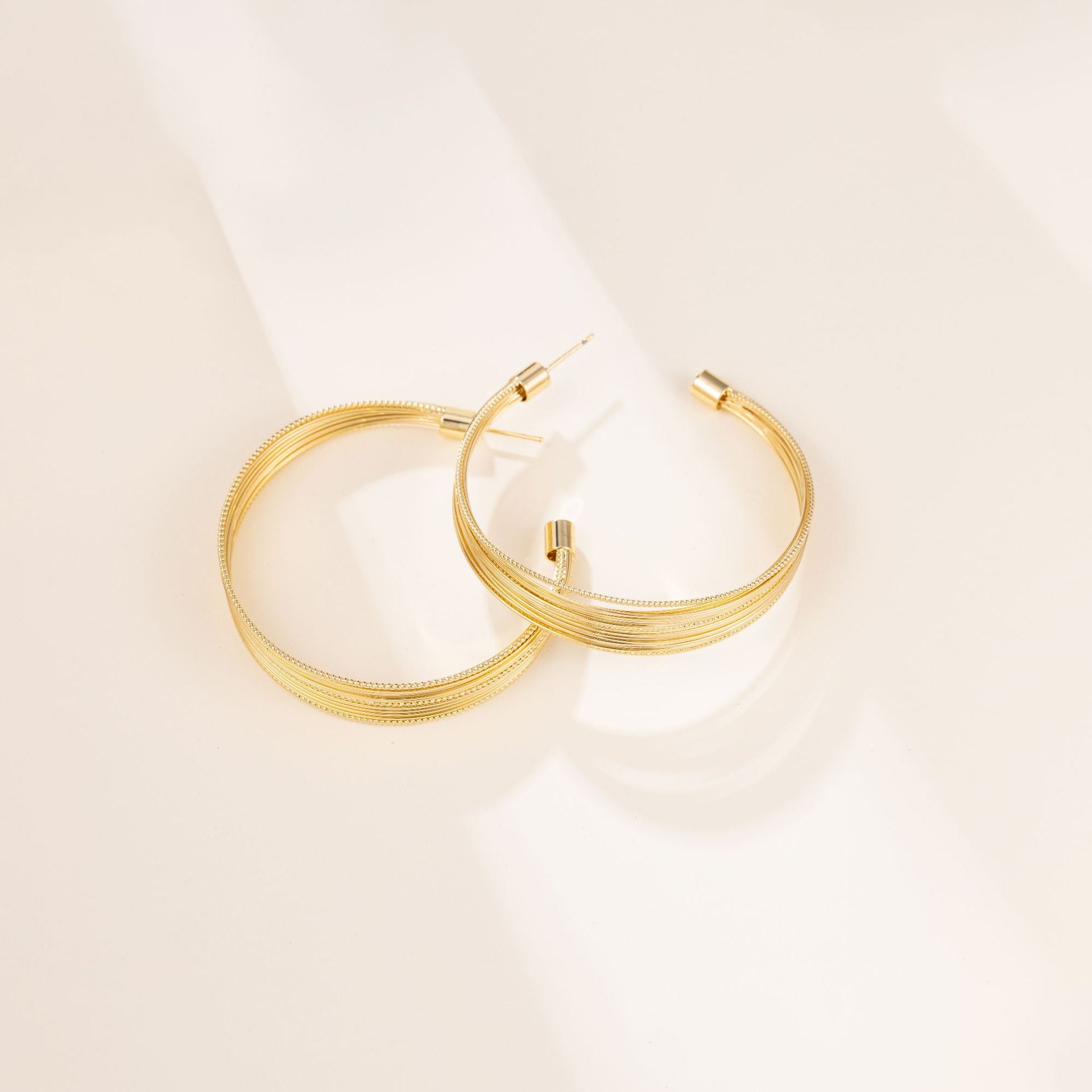 Wholesale  exaggerated personality round earrings