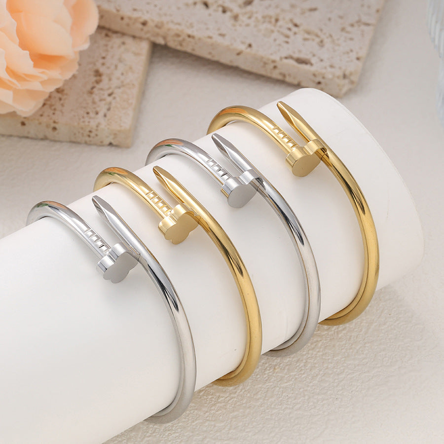 Wholesale Fashion High-End Light Luxury Stainless Steel Titanium Steel Peach Heart Four-Leaf Clover Nail Bracelet