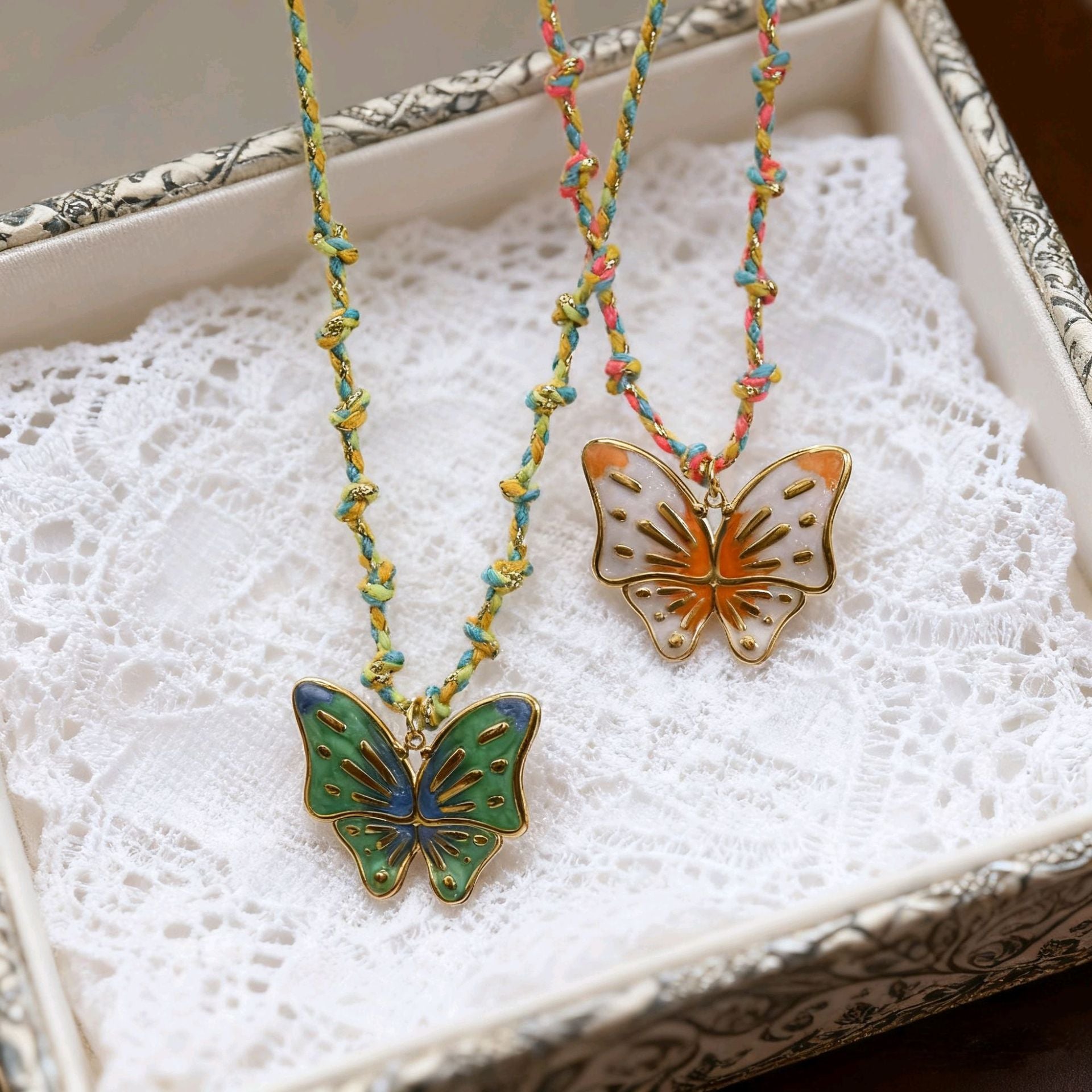 Wholesale Stainless Steel Gradient-Colored Butterfly Woven Rope Chain