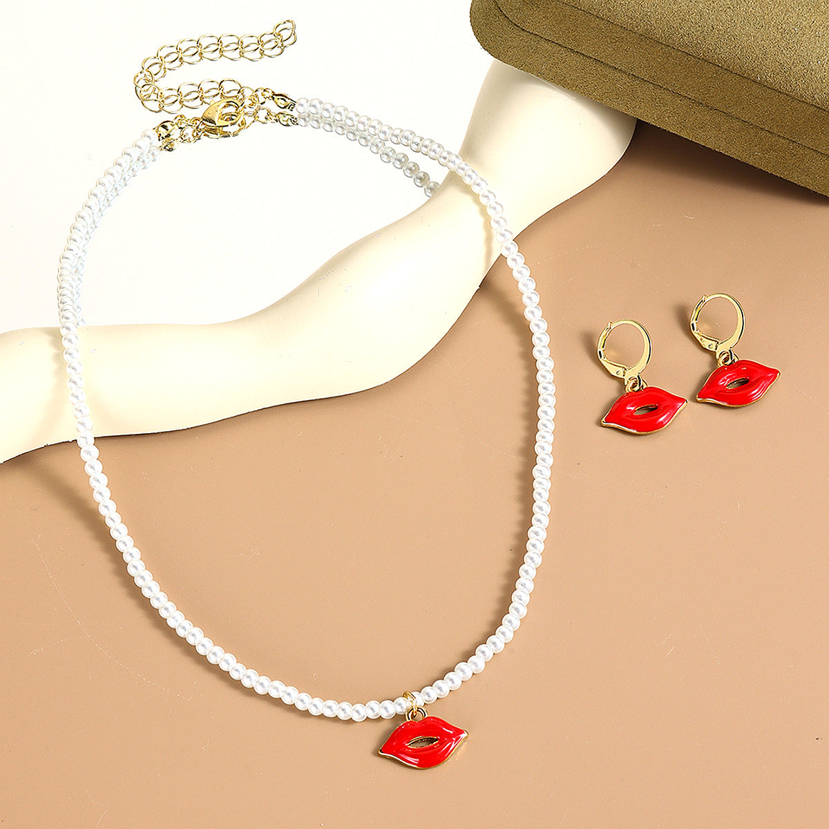 Wholesale  Valentine's Day Pearl Red Rose Love Bracelet Necklace
