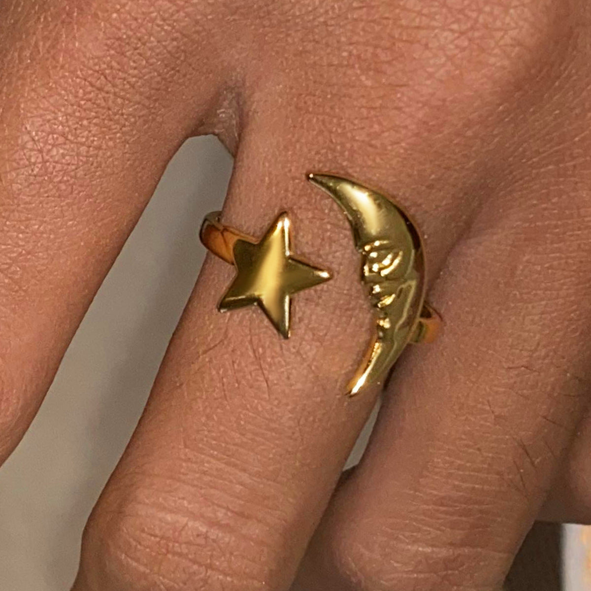 Wholesale  18k gold  simple star moon opening stainless steel ring