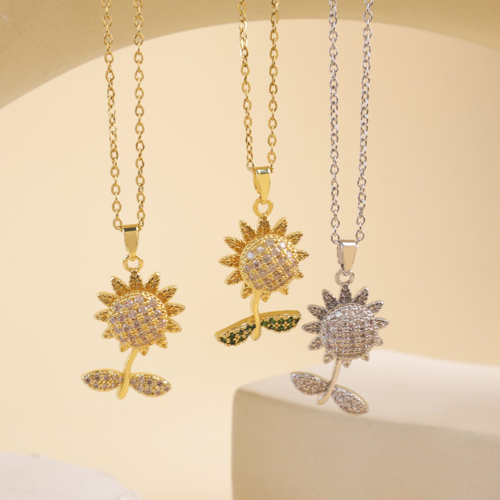 Wholesale Rotating Sunflower Pendant Necklace Trendy Fashion Accessory for Boutique Resale