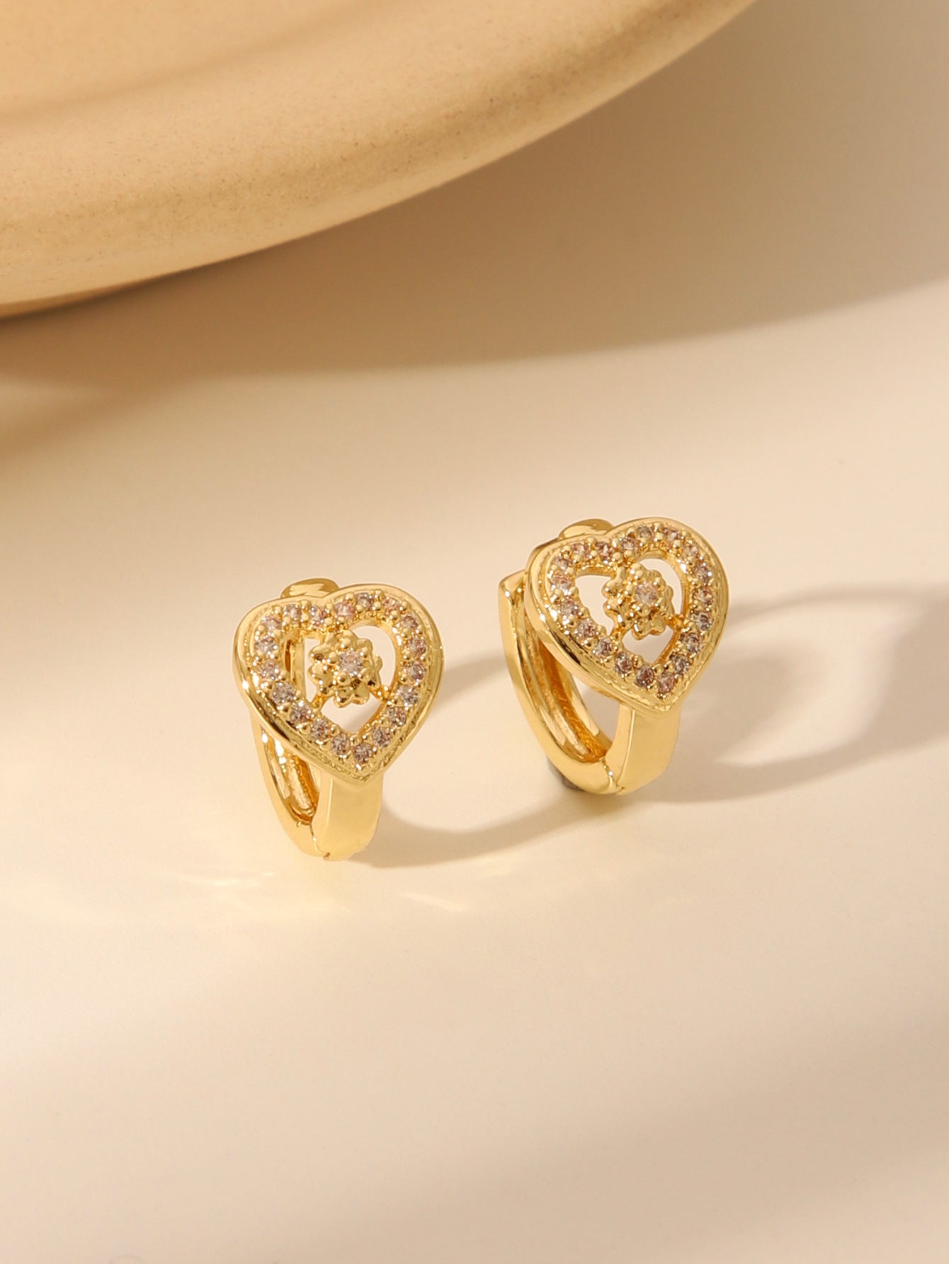 Wholesale Stainless steel gold-plated heart-shaped zircon earrings