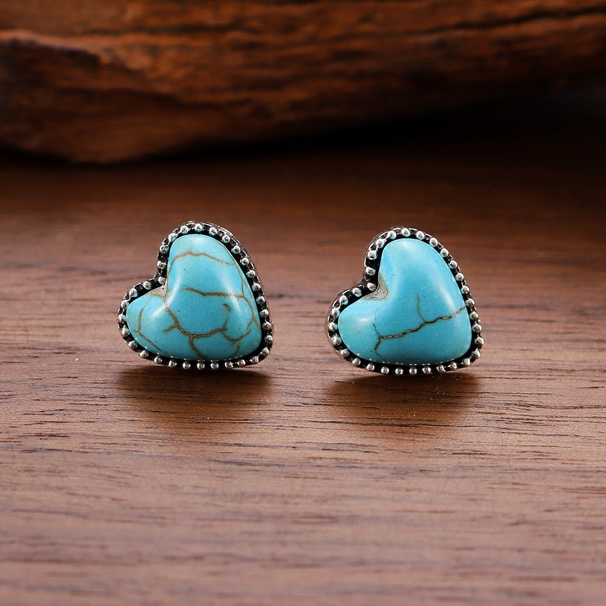 Wholesale Heart-shaped turquoise stud earrings