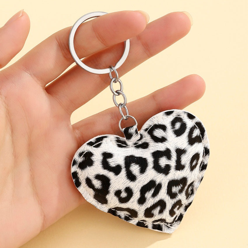 Wholesale Pu Leopard Print Heart Keychain Peach Heart Car Pendant Bag Pendant Accessories