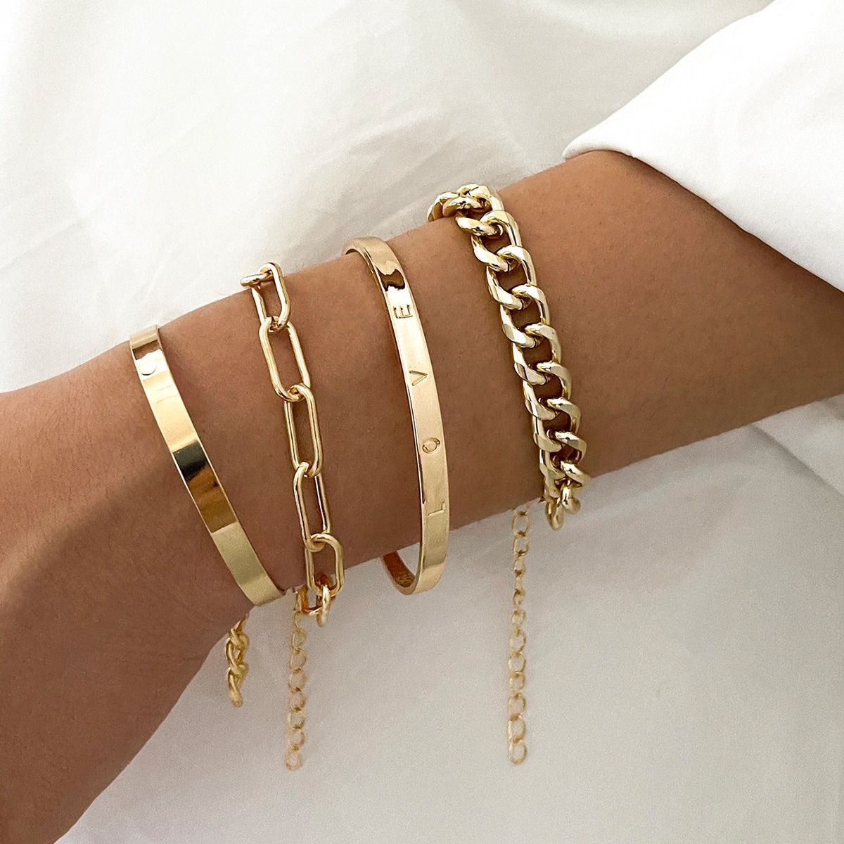 Wholesale Ins Punk Style Letter Love Women' s Bracelet Set,  Alloy Electroplated Geometric Chain,  Fashion Accessory