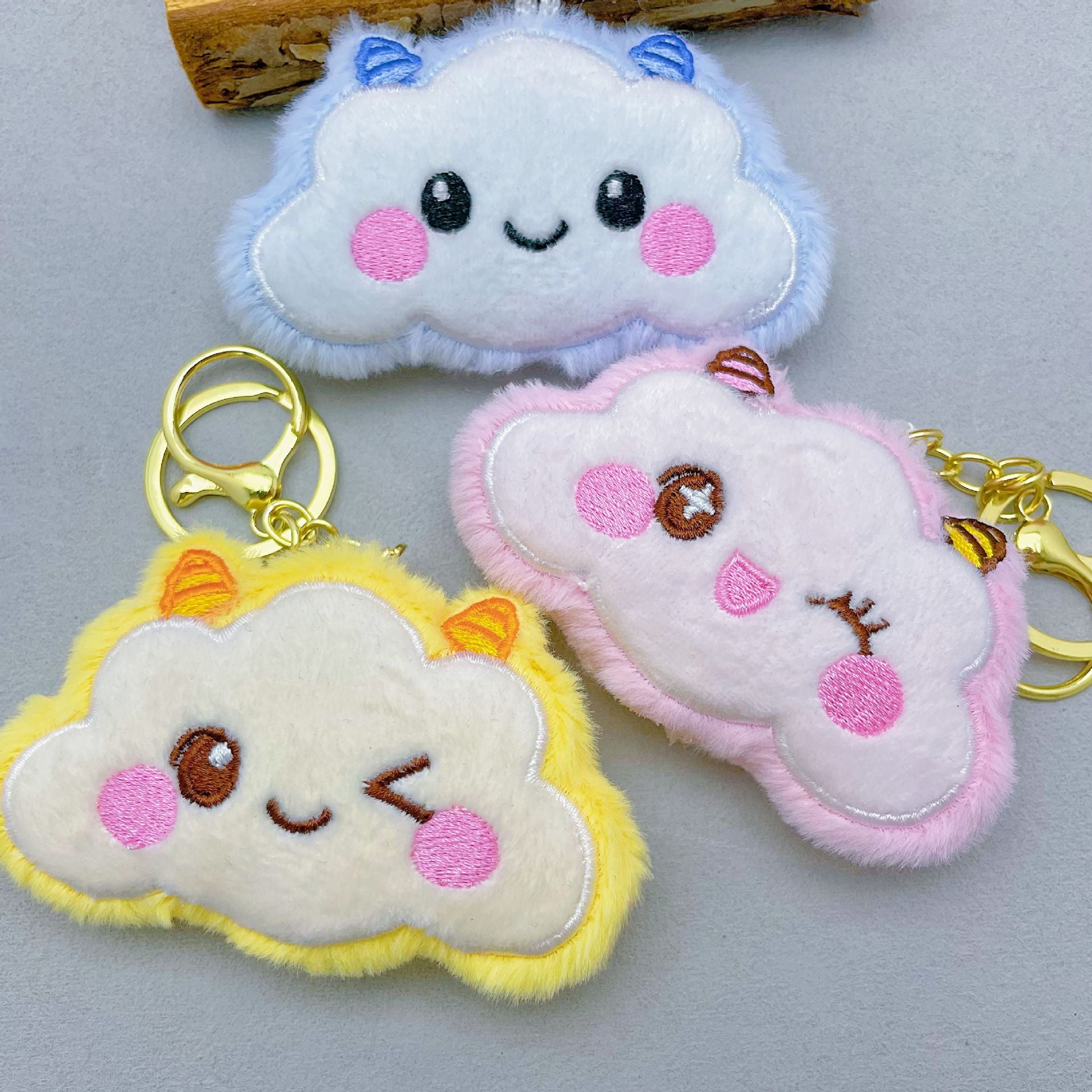 Wholesale Plush Cloud Bag Charm Keychain Fashion Accessory for Party and Everyday Use