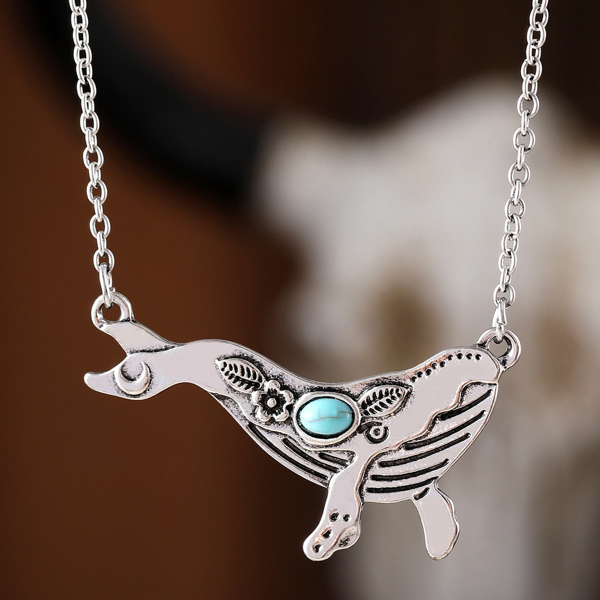 Wholesale Electroplated Zinc Alloy Retro Whale Pendant Necklace Bohemian Fashion Accessory Gift