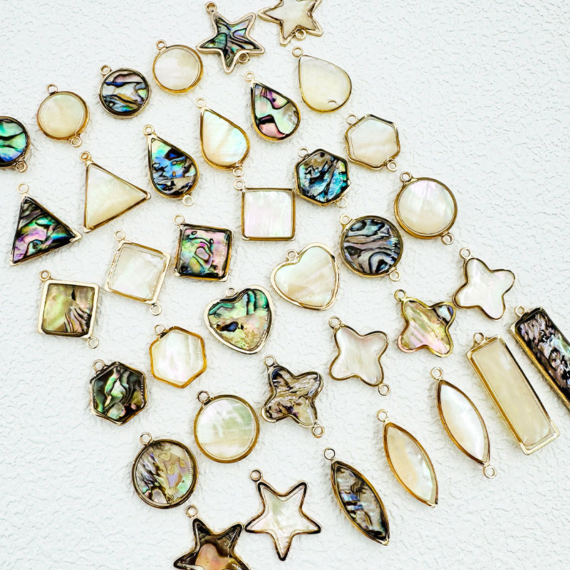 Wholesale Trendy Geometric Shell Pendant Copper Electroplated DIY Jewelry Accessory For Layering Necklaces Boutique Resale