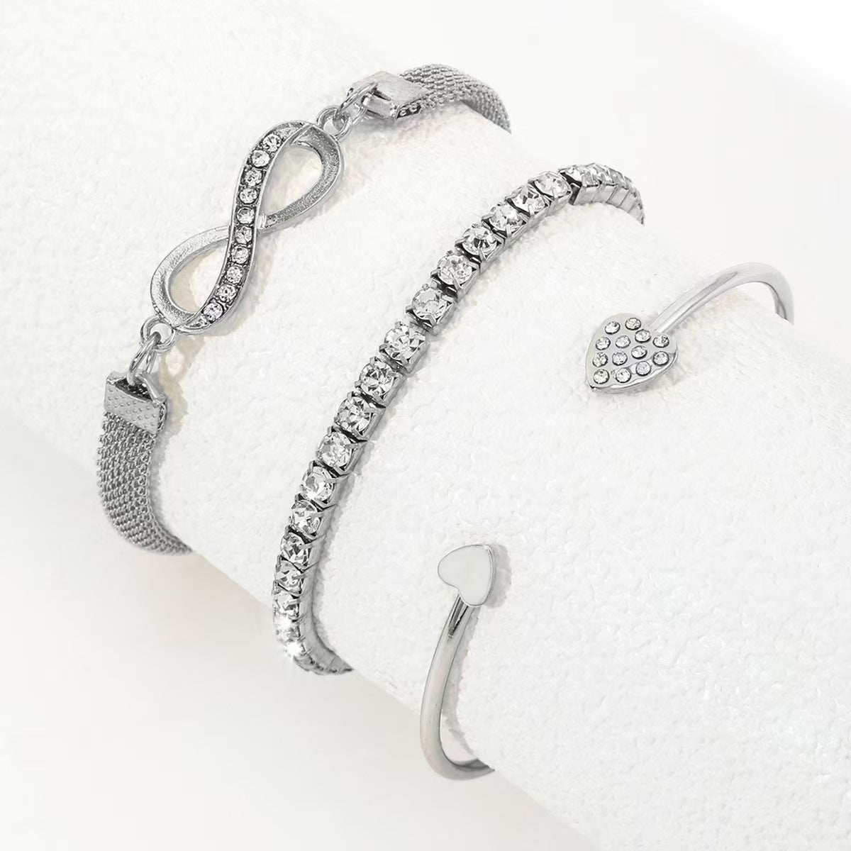 Wholesale Chic Heart Rhinestone Bangle and Butterfly Pendant Jewelry Set - Golden Alloy Fashion Accessory for Women Gift