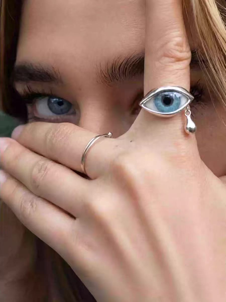 Wholesale Alloy Electroplated Crying Eyes Ring with Teardrops - Trendy Fashion Accessory for Women