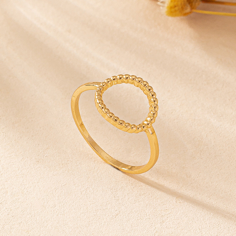 Wholesale  Girl Style Round Hollow High-end Sense Circle Ring Design Internet Celebrated Women' s Jewelry Ring
